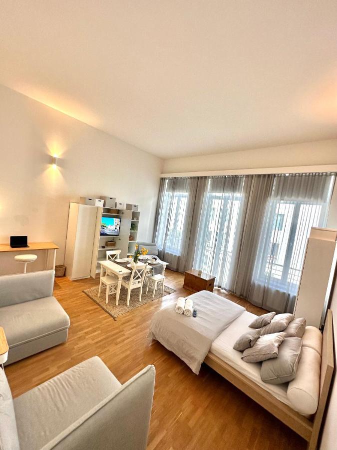 European Comission Beautiful Studio Appartement *