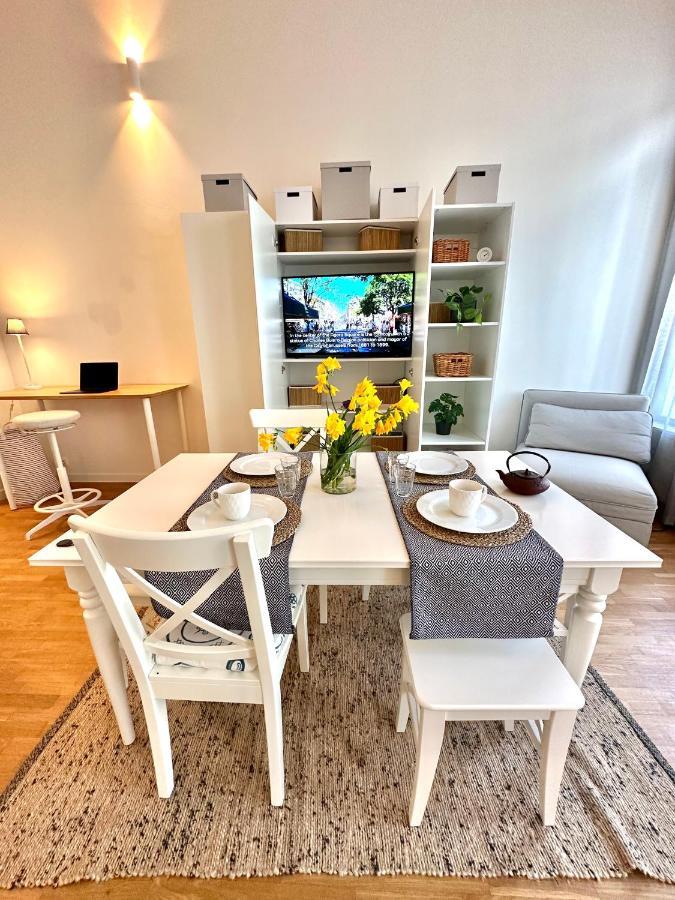 European Comission Beautiful Studio Appartement